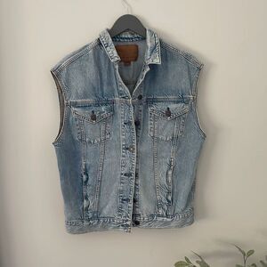 American Eagle Jean Vest‎